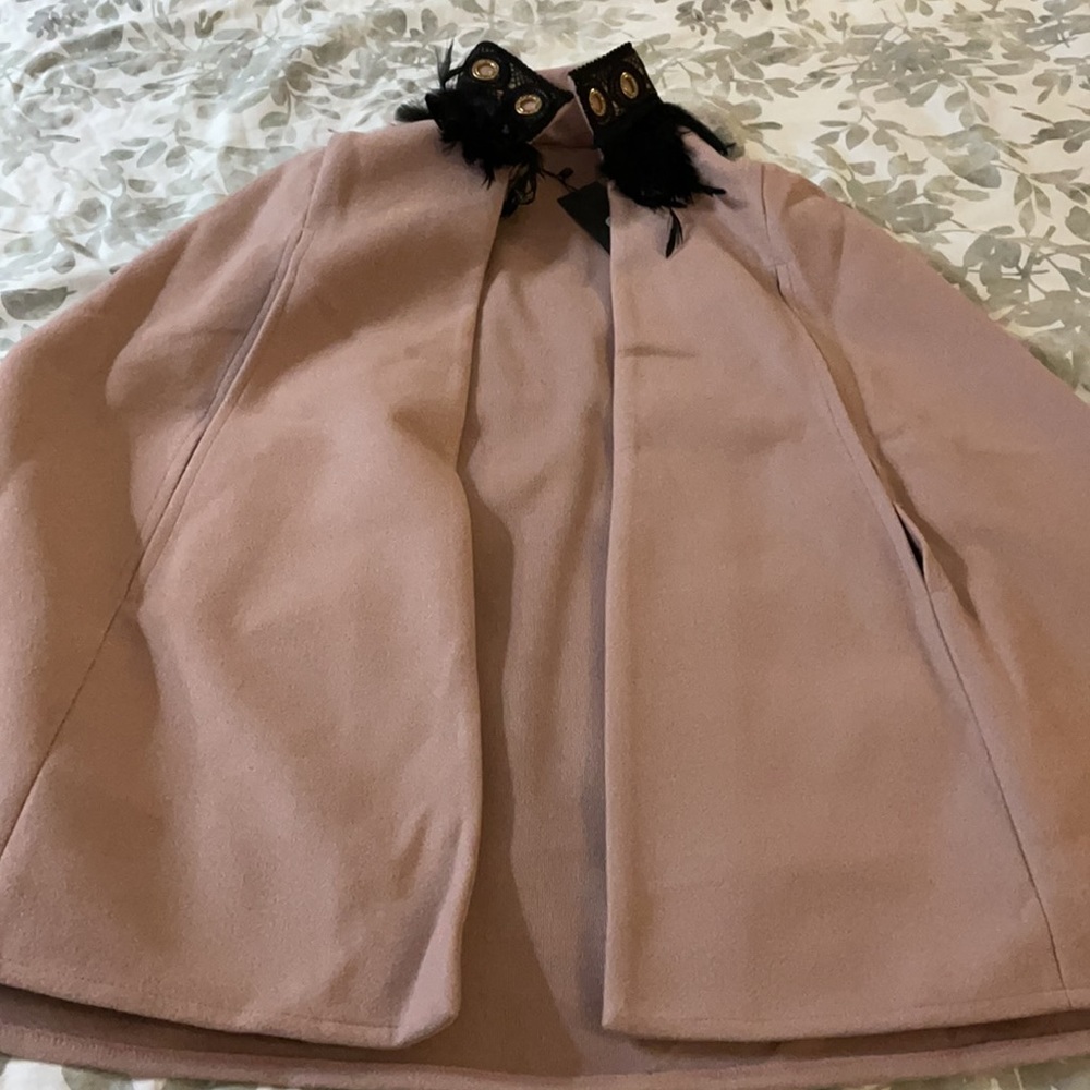 NWT pink chic cape multiple sizes - Picture 3 of 4